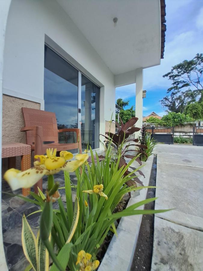 Robiu Bed & Breakfast Banyuwangi  Exterior photo