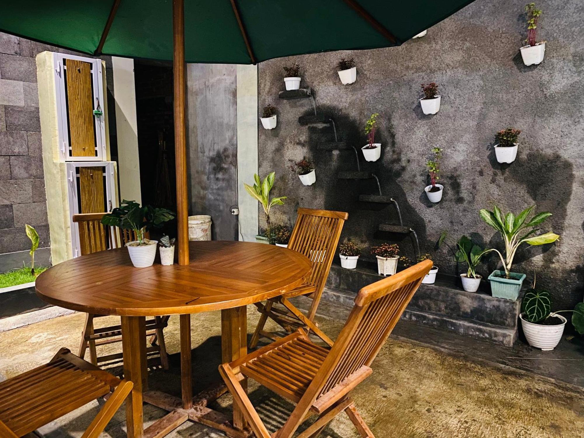 Robiu Bed & Breakfast Banyuwangi  Exterior photo