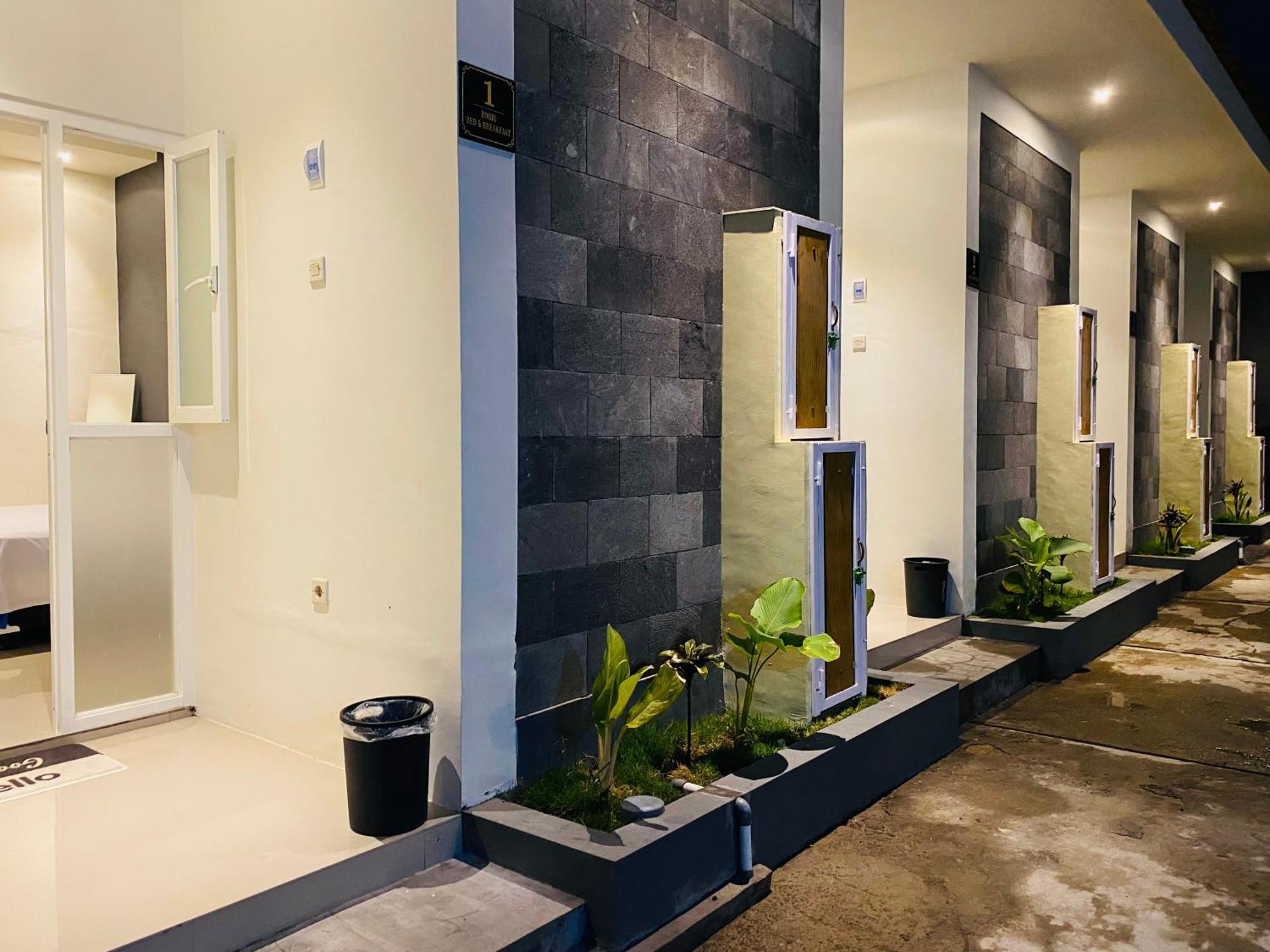 Robiu Bed & Breakfast Banyuwangi  Exterior photo
