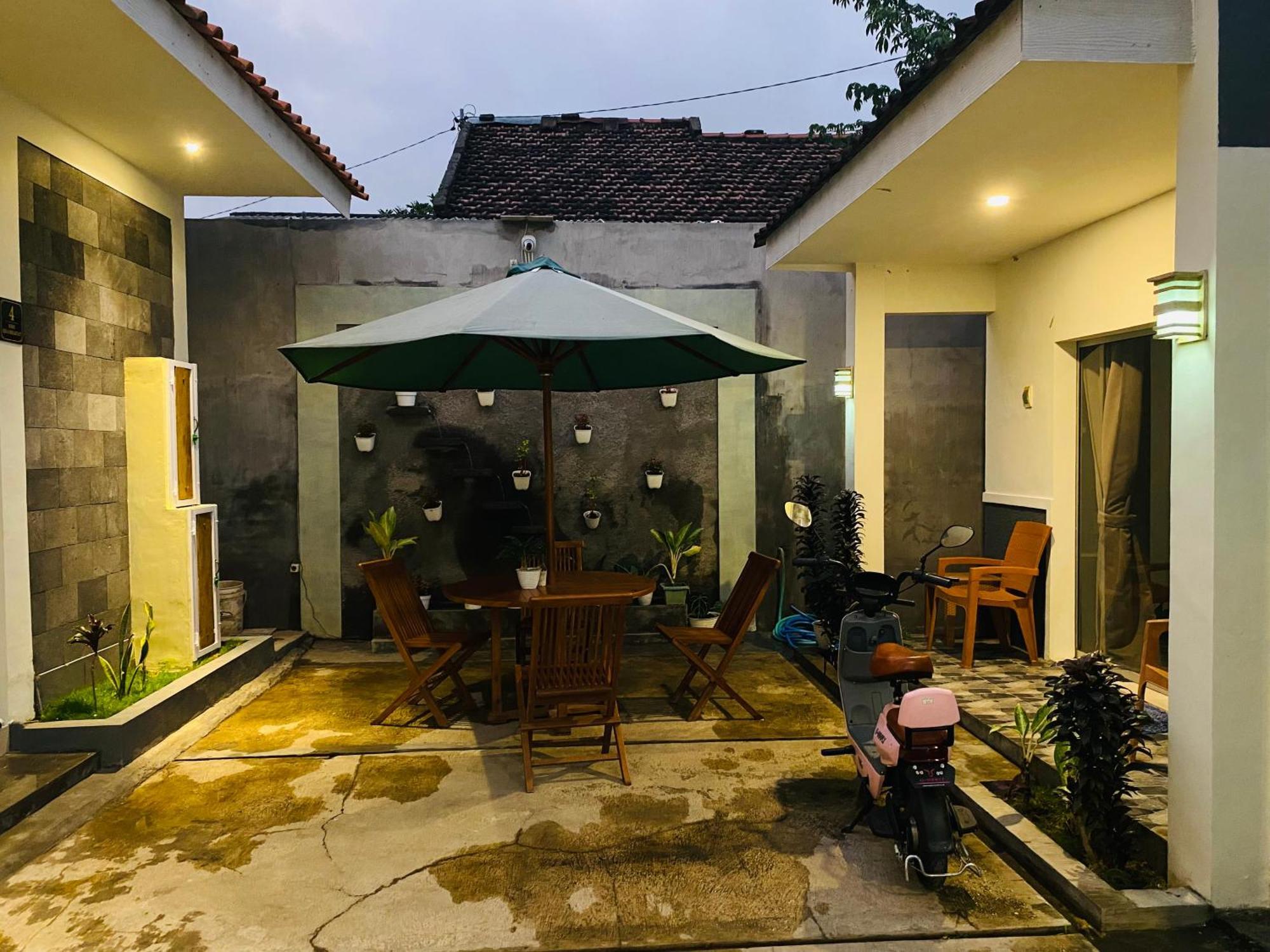 Robiu Bed & Breakfast Banyuwangi  Exterior photo