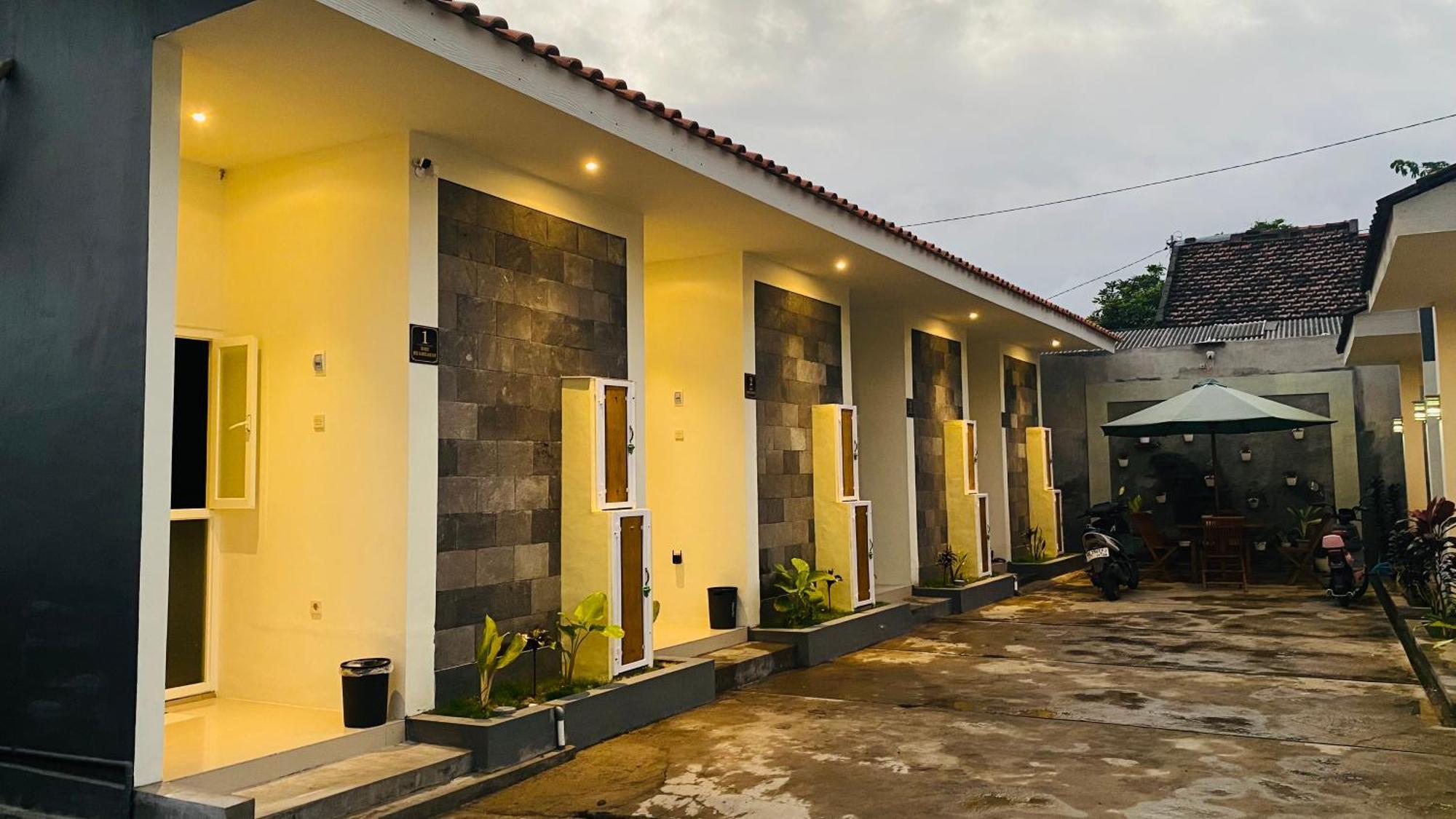 Robiu Bed & Breakfast Banyuwangi  Exterior photo