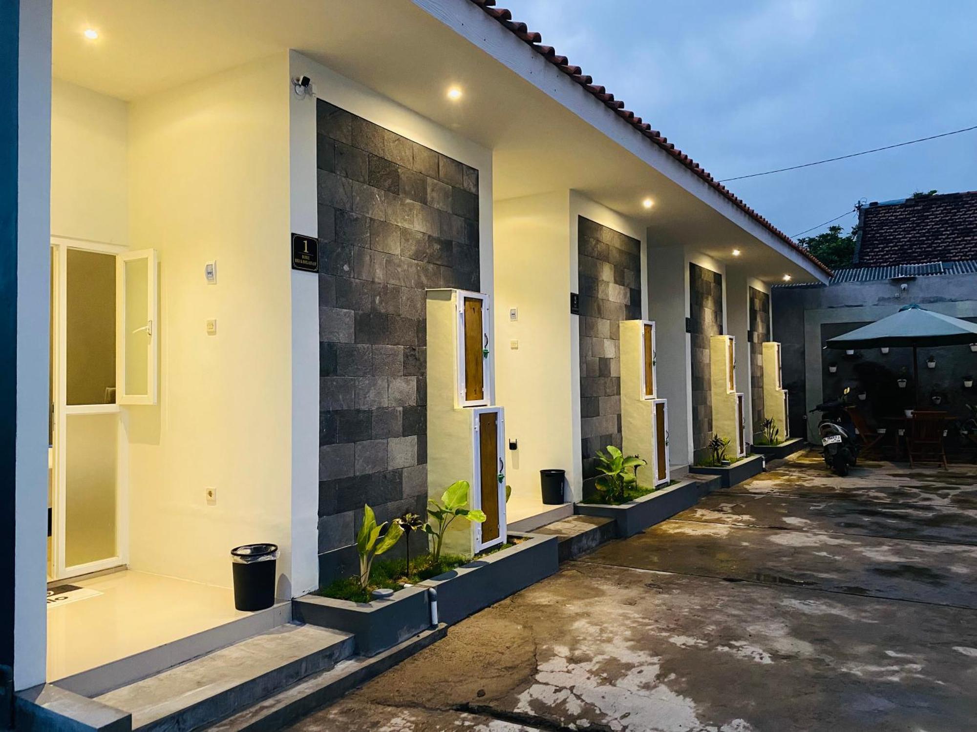 Robiu Bed & Breakfast Banyuwangi  Exterior photo