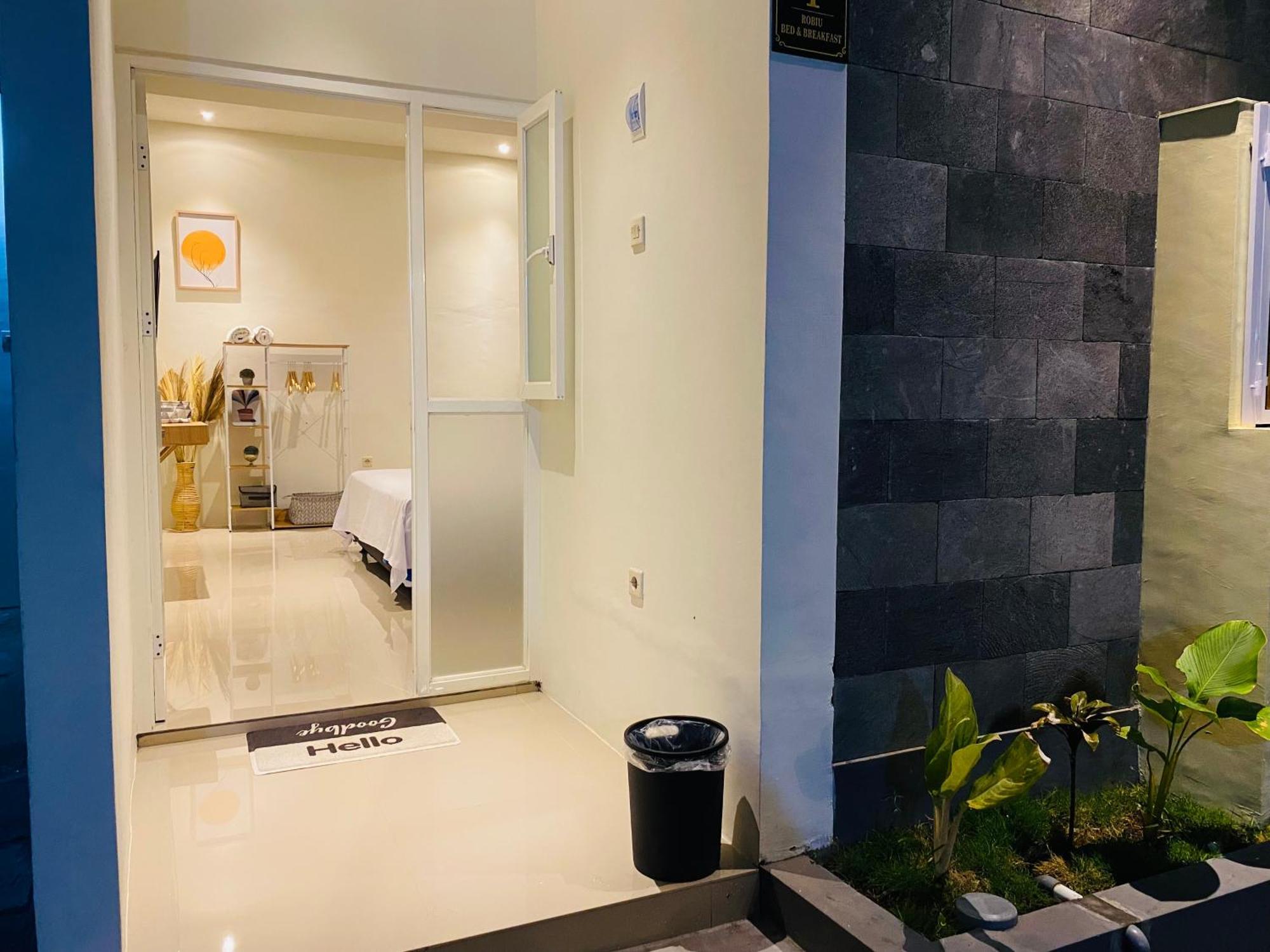 Robiu Bed & Breakfast Banyuwangi  Exterior photo
