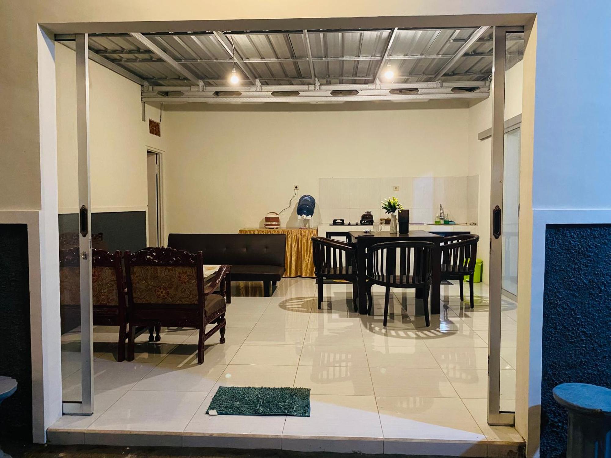 Robiu Bed & Breakfast Banyuwangi  Exterior photo